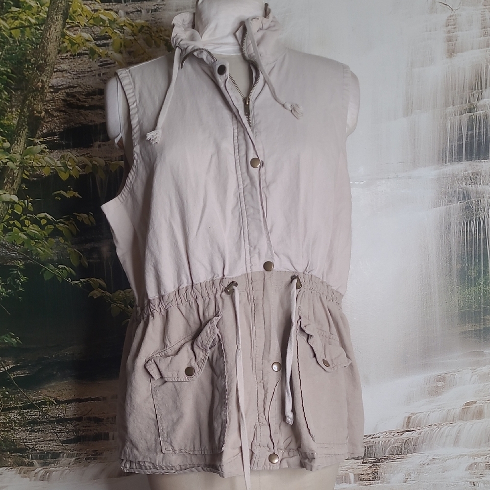 Maurices 2 plus size zip up linen two tone beige tan sleeveless jacket vest
